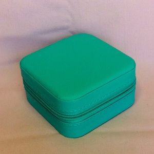FINAL SALE PRICE Travel Jewelry Zippered Case in Turquoise